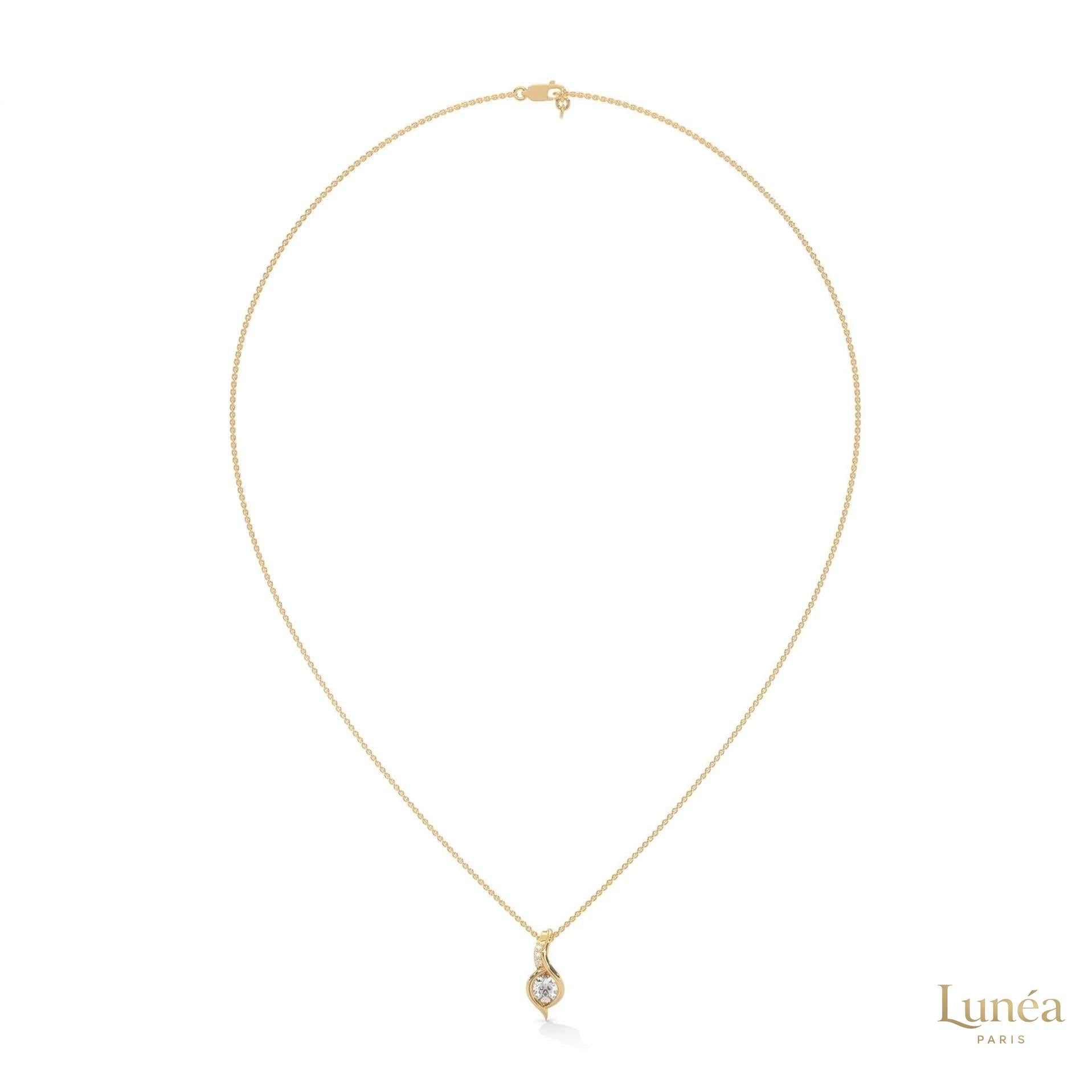 0.30 CT. Lab Diamond Teardrop Pendant