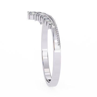 0.15 CTW Graduated Diamond Chevron Crown Wedding Band In 14K Gold