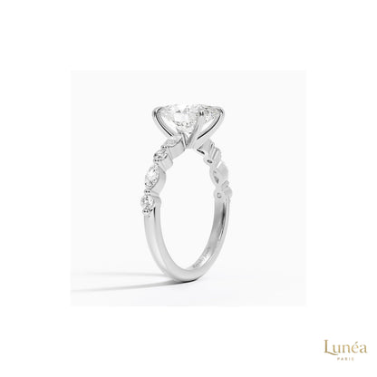 Luxury Oval-Cut Lab Diamond Ring – Fine Bridal Jewelry | Lab Grown | 14K Gold & Platinum