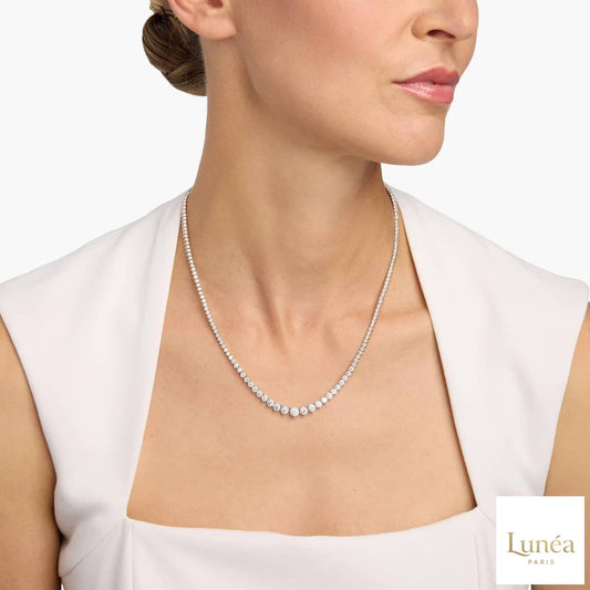 4-Prong graduated tennis necklace in 18 Inch