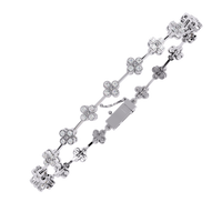 Four-petal floral-link diamond bracelet in White Gold – view 18