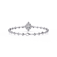 1.7 CTW princess-center and round diamond link tennis bracelet in White Gold, clasp-side flat view – Lunéa Paris