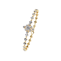 1.7 CTW princess-center and round diamond link tennis bracelet in Yellow Gold, angled detail view – Lunéa Paris