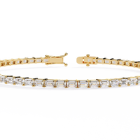 3.5 CTW emerald-cut lab-grown diamond tennis bracelet in Yellow Gold, close front detail – Lunéa Paris