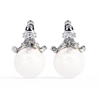 0.4 CTW round diamond pearl sculptural hoop-drop earrings in White Gold, front view – Lunéa Paris