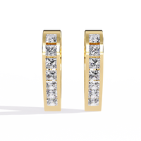 0.8 CTW princess-cut diamond heart hoop earrings in Yellow Gold, front view – Lunéa Paris