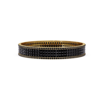 Princess-cut onyx colorstone multi-row bangle in yellow gold